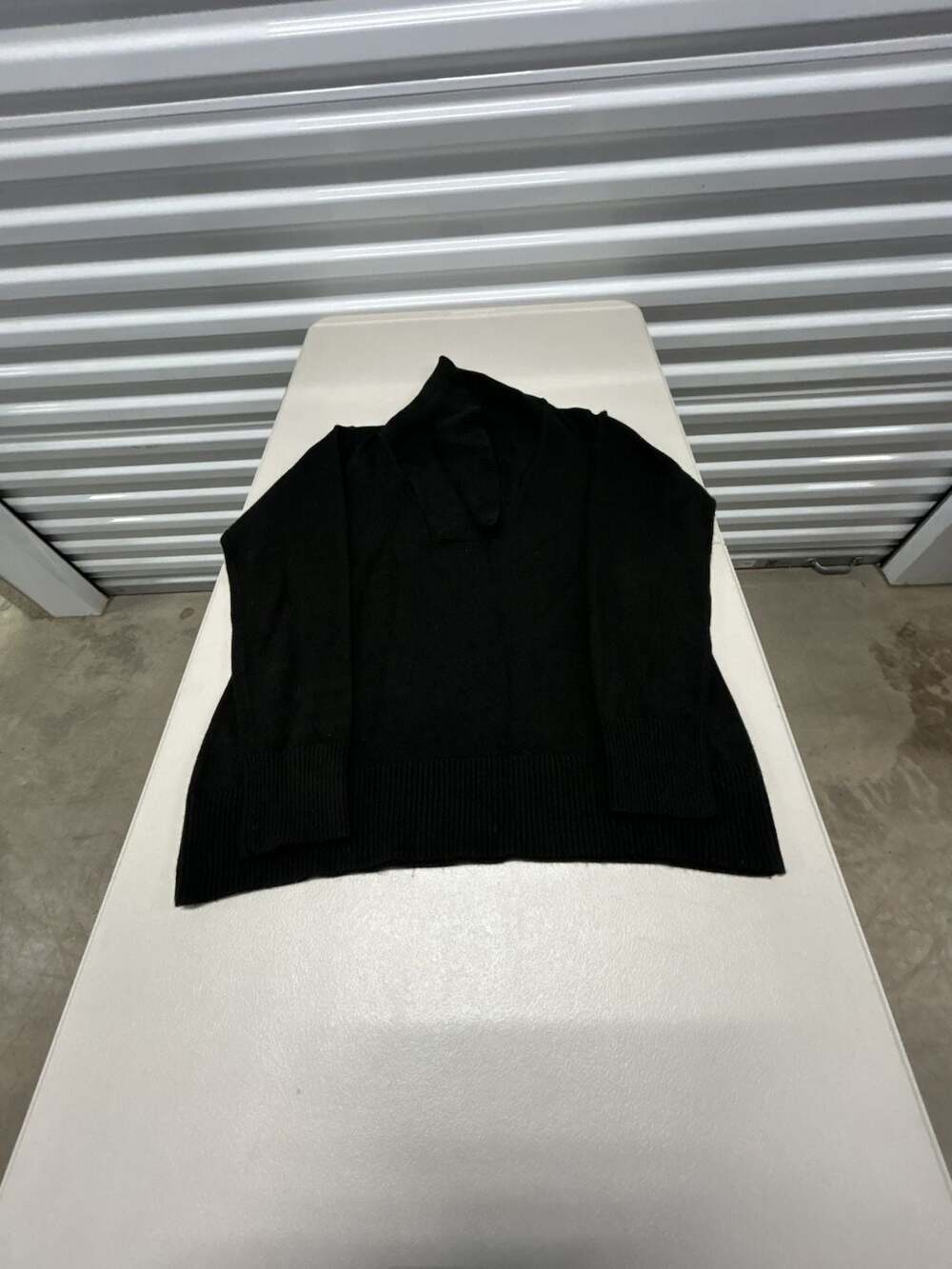 White Stag Black V-Neck Long Sleeve Knit Pullover Sweater Size L 12-14
